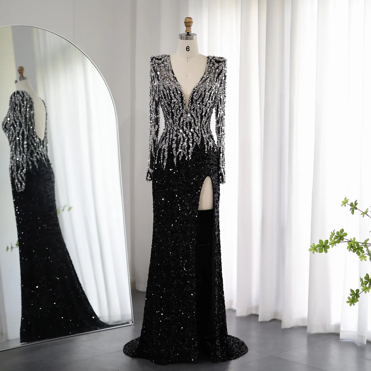 Luxury Black Mermaid Evening Dress Elegant V-Neck Long Sleeves Party Gowns