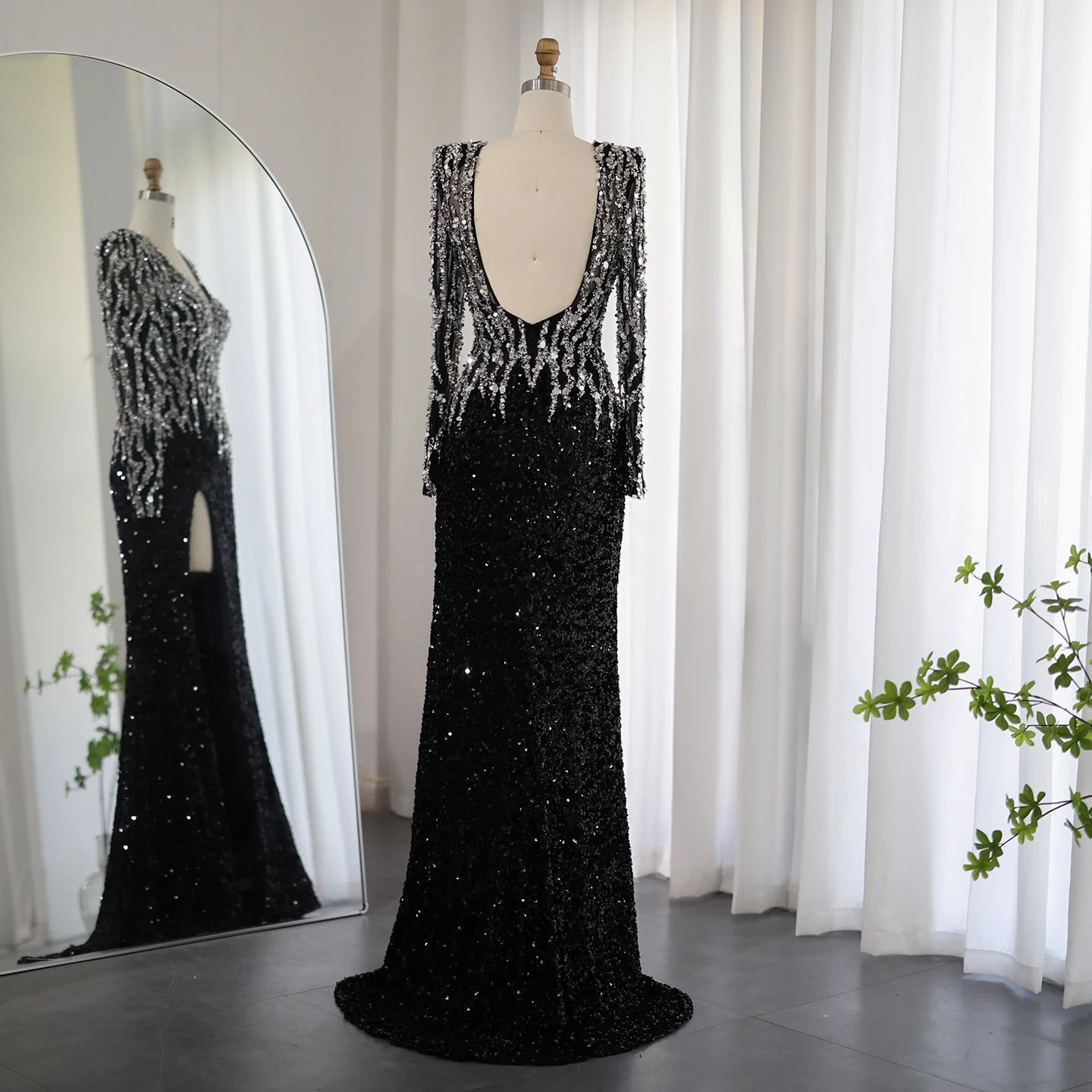 Luxury Black Mermaid Evening Dress Elegant V-Neck Long Sleeves Party Gowns