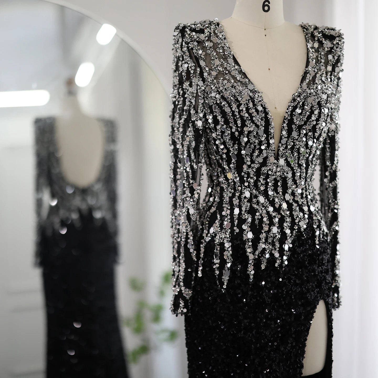 Luxury Black Mermaid Evening Dress Elegant V-Neck Long Sleeves Party Gowns