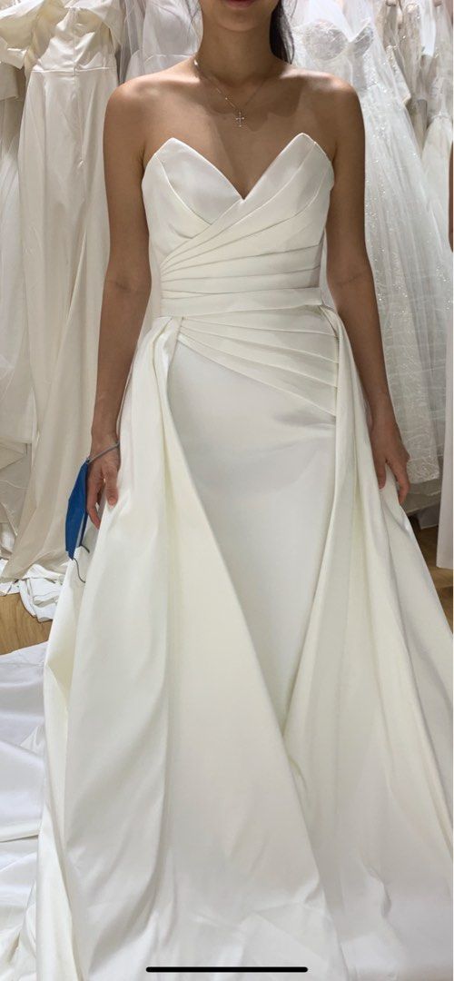 Train Wedding Dresses