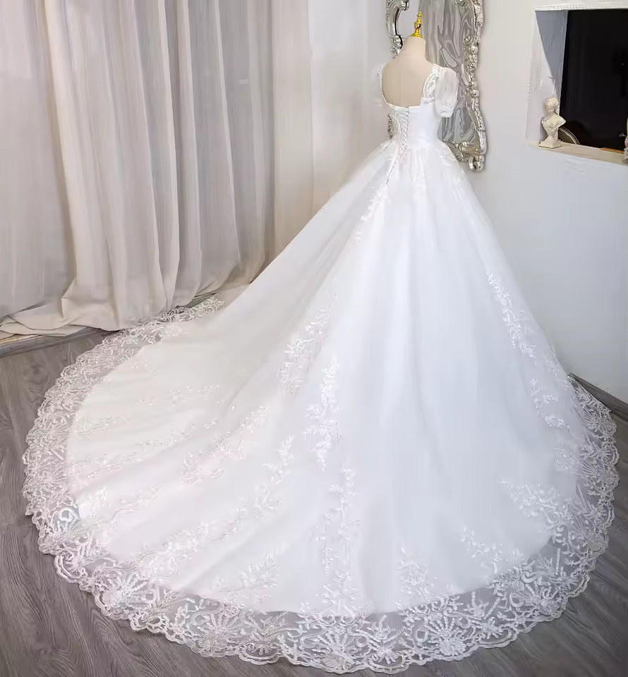 Romantic Sweetheart Bride Ball Gown